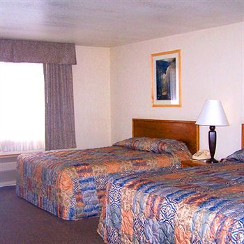 Main Motel - An Independent Magnuson Hotel Ely Bagian luar foto